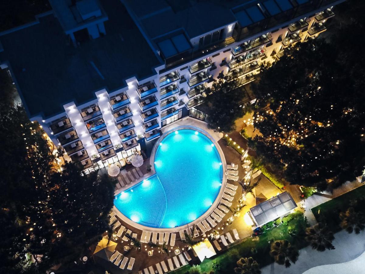 Vm Resort & Spa Golem  Buitenkant foto