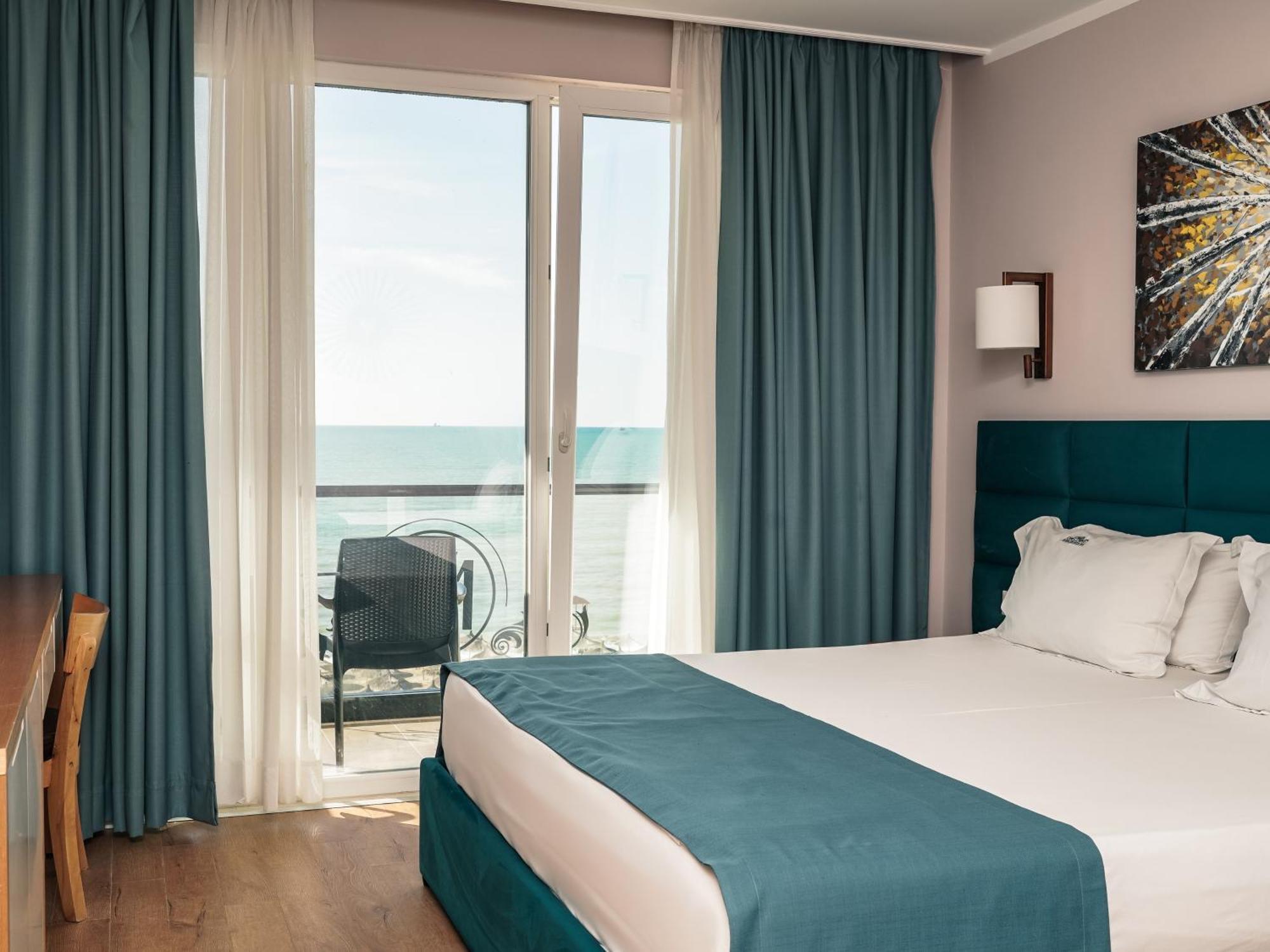 Vm Resort & Spa Golem  Buitenkant foto